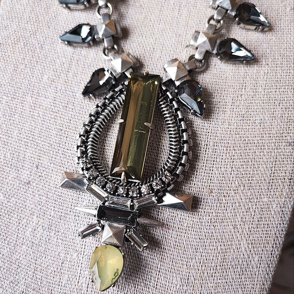 Stella and Dot Art Deco Revival Elongated Citrine Smoke Pewter Tone Necklace - Picture 6 of 15